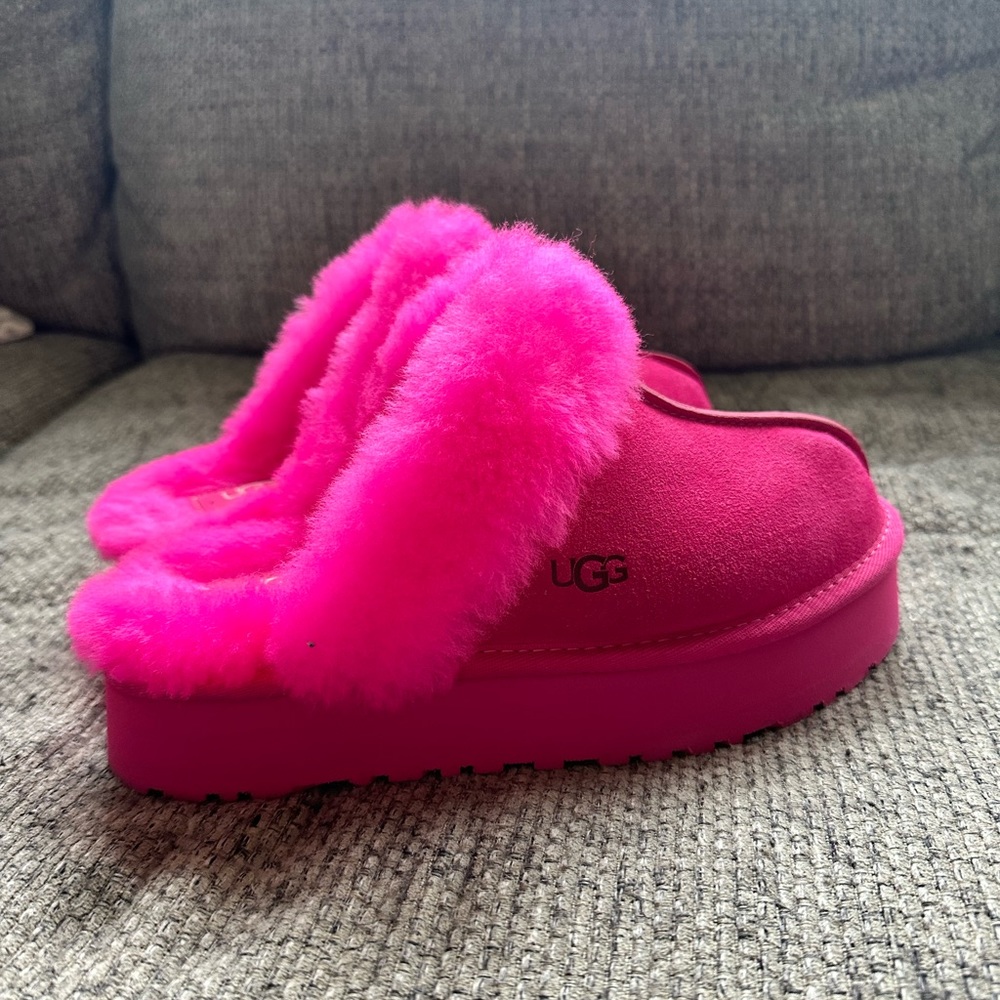 Women’s UGG Platform Disquette Slip On